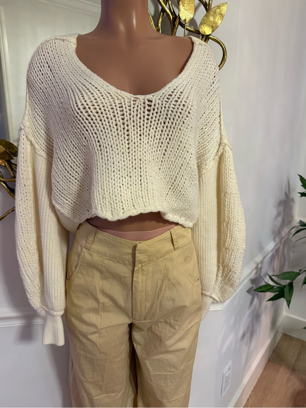 FREE PEOPLE | Cropped V-Neck Chunky Knit Sweater